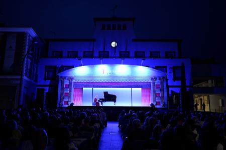 Imagen La Carroza del Real regresa a nuestra ciudad para acercar la ópera a...