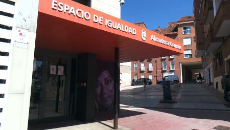 Imagen Cursos de impacto para fomentar el empleo femenino desde en San...