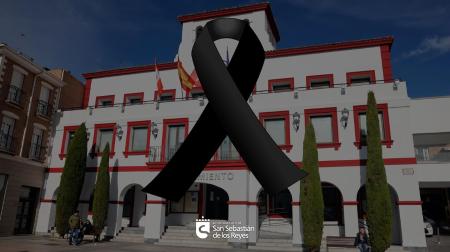 Imagen El Ayuntamiento convoca un minuto de silencio en memoria de la mujer...