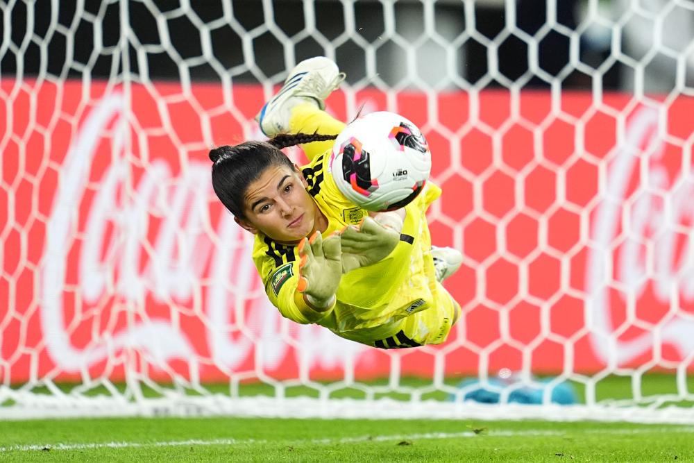 Imagen Laia ‘guantes de oro’