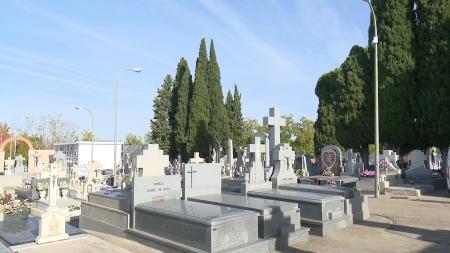 Imagen Todos los Santos en San Sebastián de los Reyes: horarios del cementerio y autobús circular