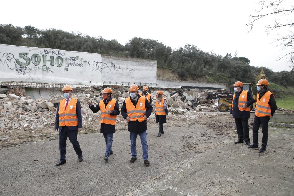 Demolición caballerizas San Sebastian de los Reyes fuente del fresno