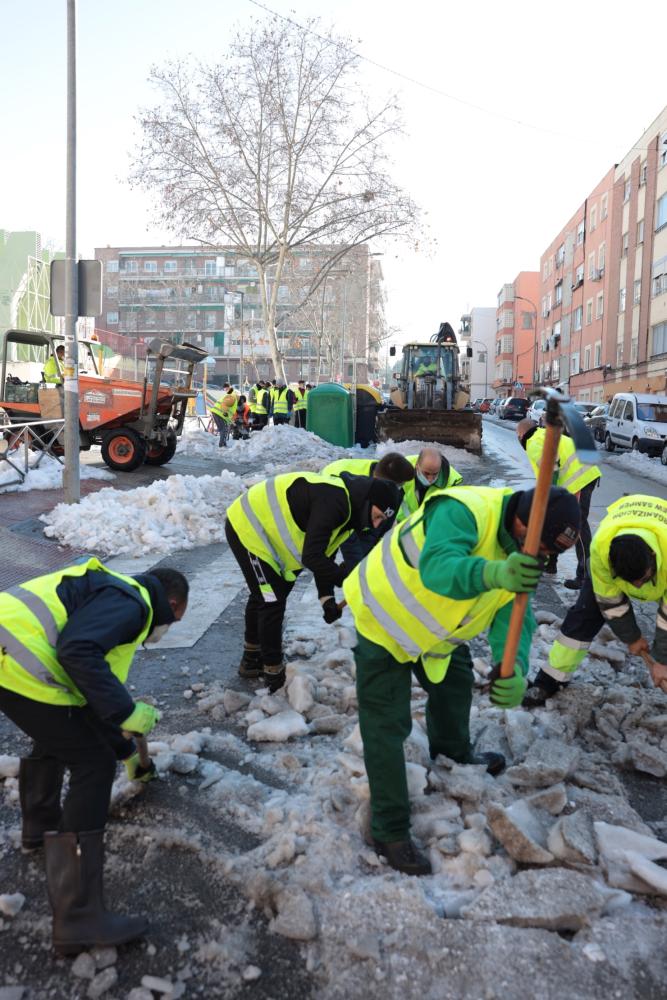 Uno de los equipos de trabajo del operativo para el temporal.