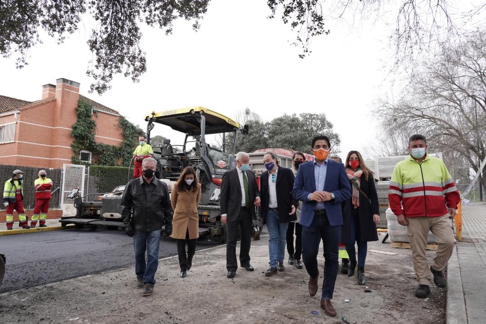Imagen El Ayuntamiento acomete actuaciones de asfaltado integral en Club de Campo