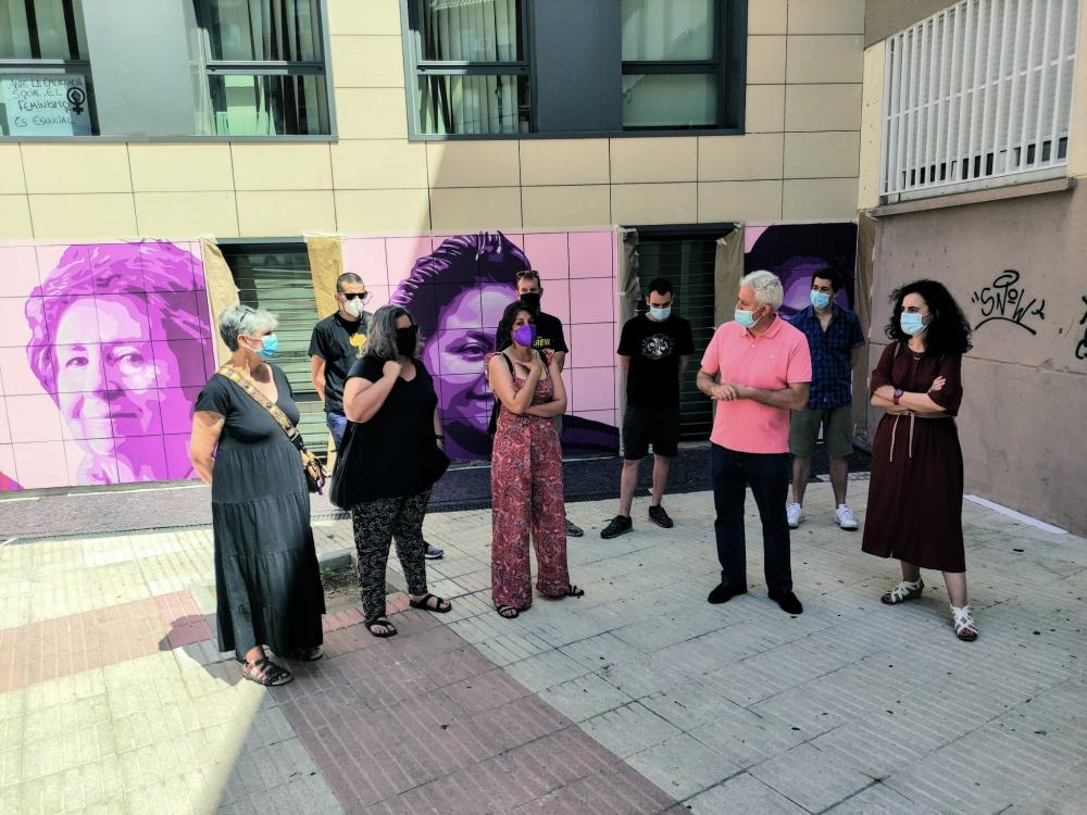 Imagen La sede de la Concejalía de Igualdad luce un mural contra la violencia machista