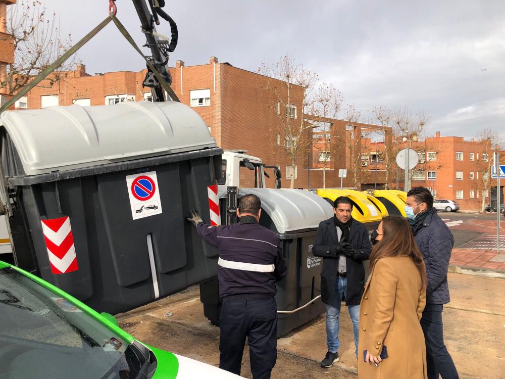 Imagen El Ayuntamiento optimiza la gestión de la recogida de residuos en el barrio de Los Arroyos