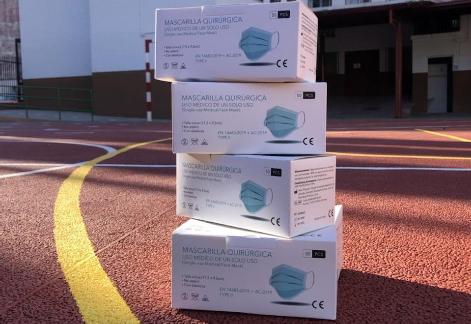 Imagen El Ayuntamiento entrega más de 500 cajas de mascarillas a los institutos públicos para frenar la sexta ola de la COVID-19