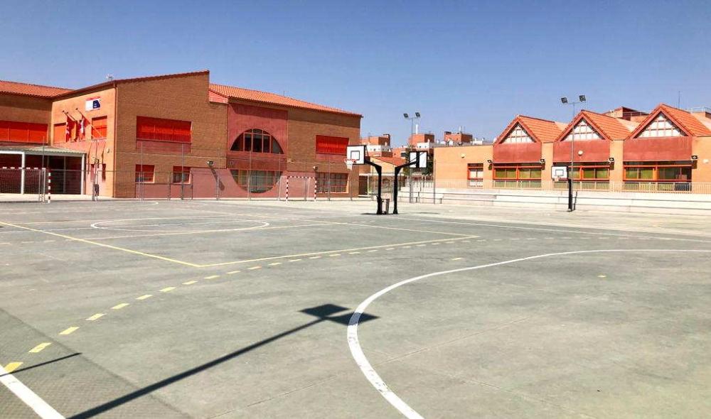 Imagen El Gobierno municipal invertirá 1,8 millones de euros en cubiertas solares para los colegios Príncipe Felipe y Miguel Delibes