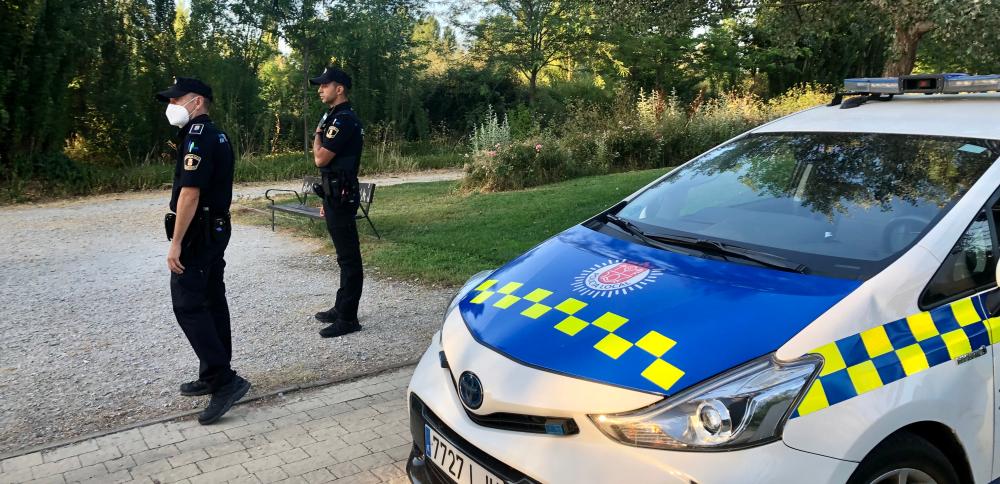 Imagen La Policía Local de nuestra ciudad detecta comederos para jabalíes en zonas verdes del municipio