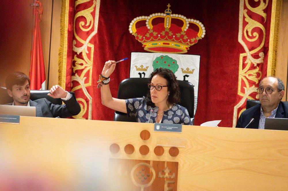 Imagen Lucía S. Fernández se baja el sueldo como alcaldesa, primer paso en las políticas de ahorro que desarrollará en la gestión del dinero público