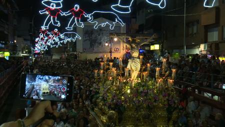 Imagen La procesión del Cristo de los Remedios cerró con fuegos artificiales el día grande de las Fiestas
