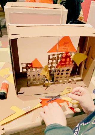 Talleres: Asombras. 'Cajas mágicas y sombras'