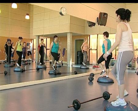 Imagen Clases dirigidas en el polideportivo Dehesa Boyal