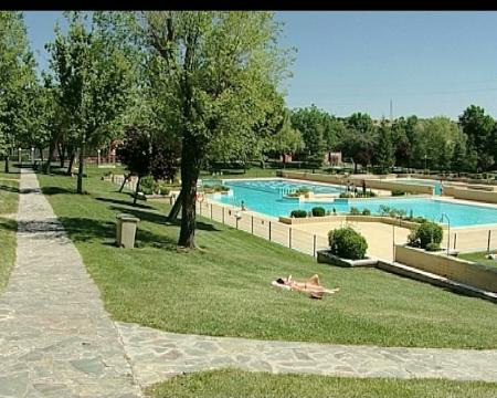 Imagen Se amplía el horario de las piscinas municipales