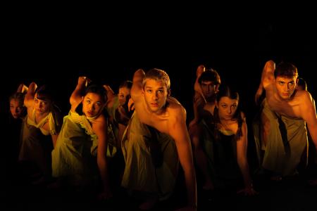 Danza contemporánea. Destellos (Distirak)