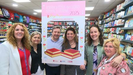 Imagen 11 horas de lectura compartida de El Quijote, descuentos y rosas por el...