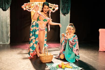 Teatro. Livianas provincianas: La fruta más sabrosa