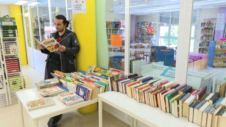 Imagen Libros gratuitos en el rastrillo de la biblioteca Claudio Rodríguez