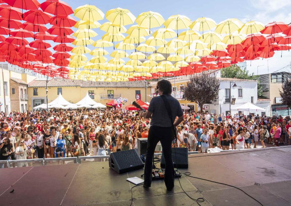 Imagen Conciertos en la Plaza de la Constitución durante las fiestas en honor al Santísimo Cristo de los Remedios