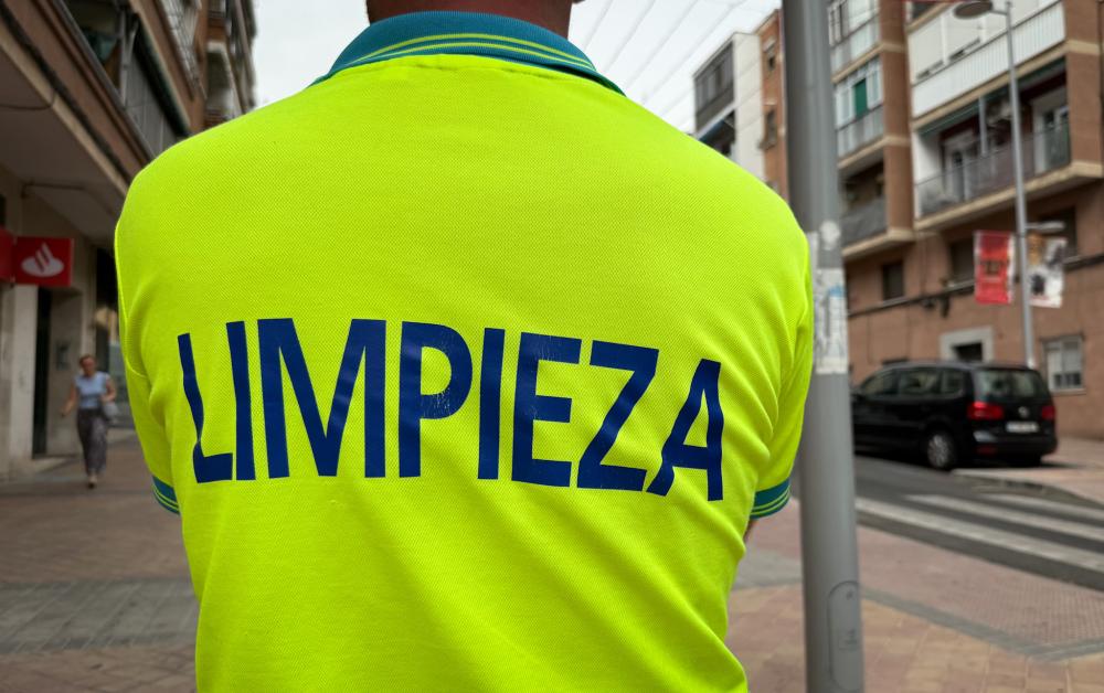 Imagen El Ayuntamiento refuerza el servicio de limpieza viaria y recogida de residuos durante las Fiestas en Honor al Santísimo Cristo de los Remedios 2025