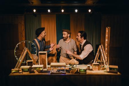 Imagen Teatro de cerca. Feriantes