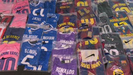 Imagen La Policía de Sanse incauta productos falsificados por un valor de...