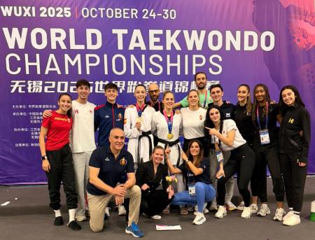 Imagen Luana Marton del Hankuk International School conquista la ciudad china...