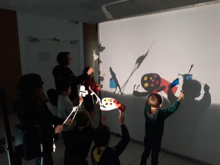 Titirisanse 2026. Taller práctico de juegos de sombras. Carles Pijuán