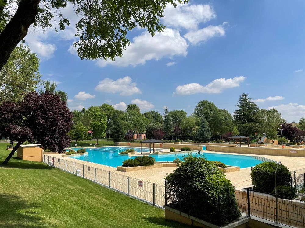 Imagen Las piscinas de verano del polideportivo municipal Dehesa Boyal abrirán sus puertas el próximo sábado 30 de mayo