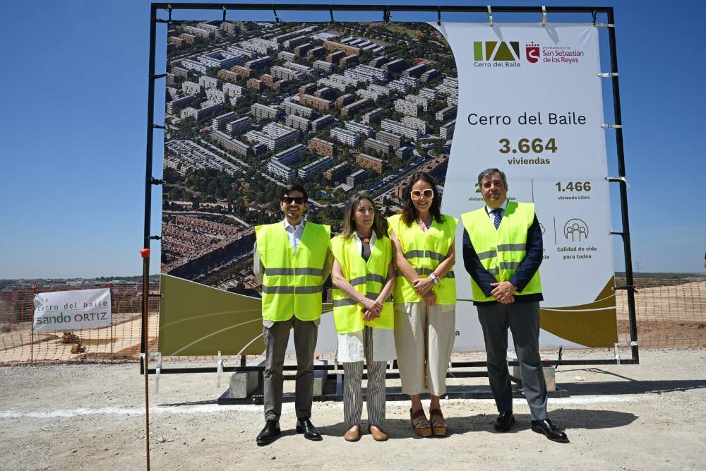 Imagen Comienzan oficialmente las obras de urbanización de Cerro del Baile, con la colocación de la primera piedra