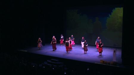 Imagen La Gala de Fin de Curso de la Asociación Cultural El Barrio ACEBA ilumina el TAM a beneficio de Aspasi