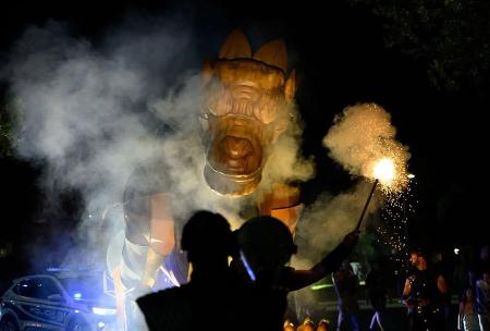Imagen Fuego, queimada y un dragón gigante: así vivió San Sebastián de los Reyes la Noche de San Juan